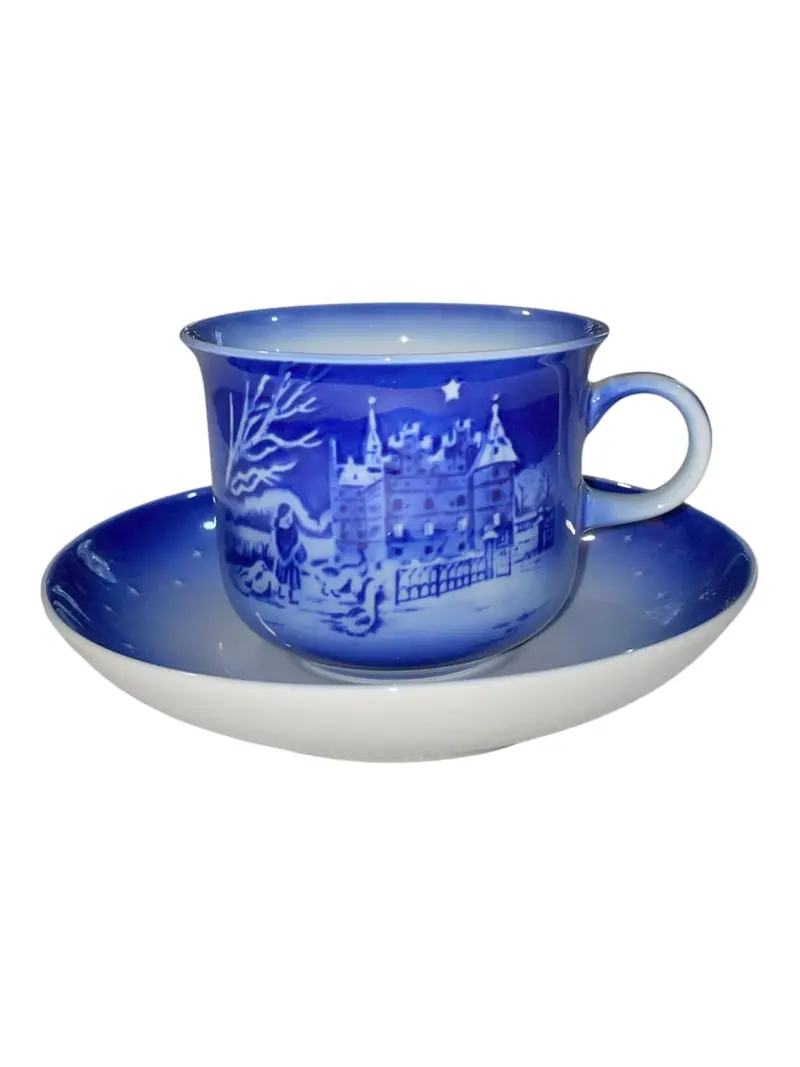 1995 Holiday Mug – Artisan Porcelain Collectible By Desiree 1