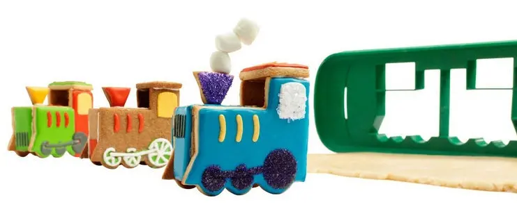 Chef'N 3D Train-Themed Cookie Cutter And Stencil Kit 1