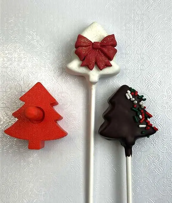 Christmas Tree Cookie Cutter – Festive Plunger Mold 1