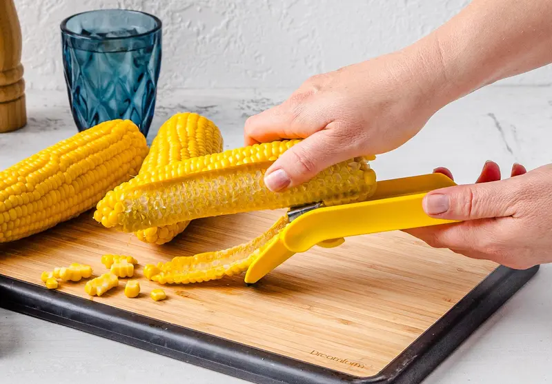 Corpeel Corn Kernel Remover – Efficient & Safe Ear-Of-Corn Peeler 1