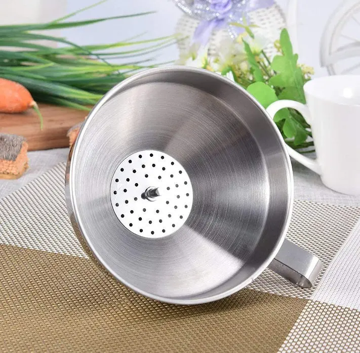 Cuisinox Precision Stainless Steel Funnel With Built-In Strainer 1