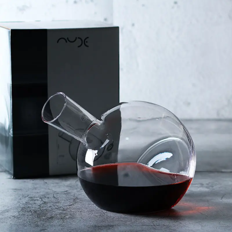 Eurosculpt Nude-Form Wine Decanter – Contemporary Sculptural Style 1