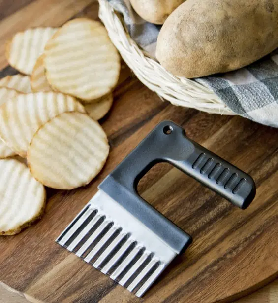 Fox Run Crinkle Cutter For Vegetables And Fruits 1