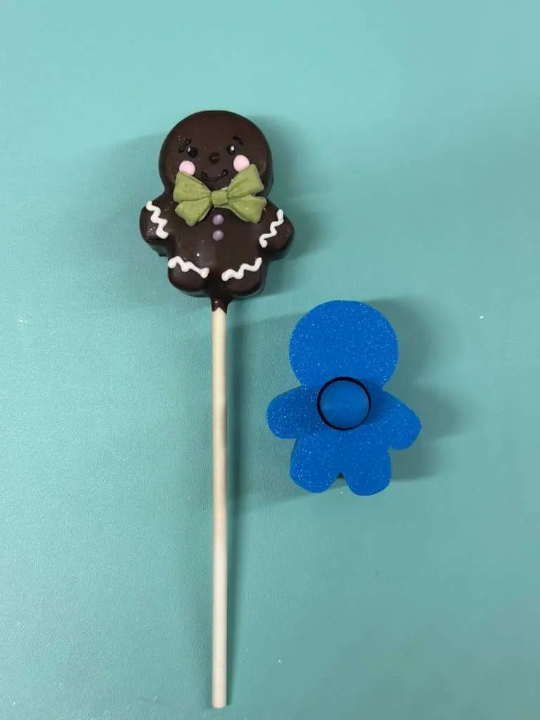 Gingerbread Man Cookie Cutter – Detailed Plunger Design 1