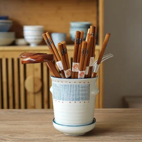 Glazed Ceramic Chopstick Holders – Japanese Craftsmanship 1