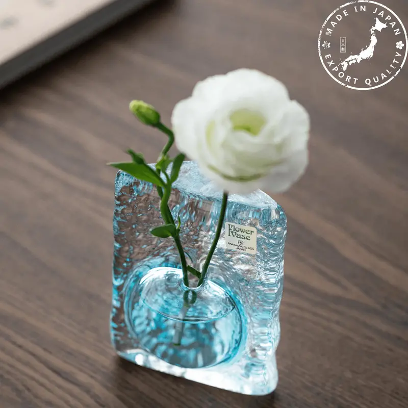 Iwasawa Studio Ocean-Heart Glass Vases – Japanese Artisan Craft 1
