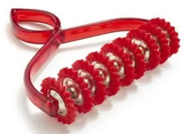 Marcato Red Pasta Bike Rolling Cutter 1