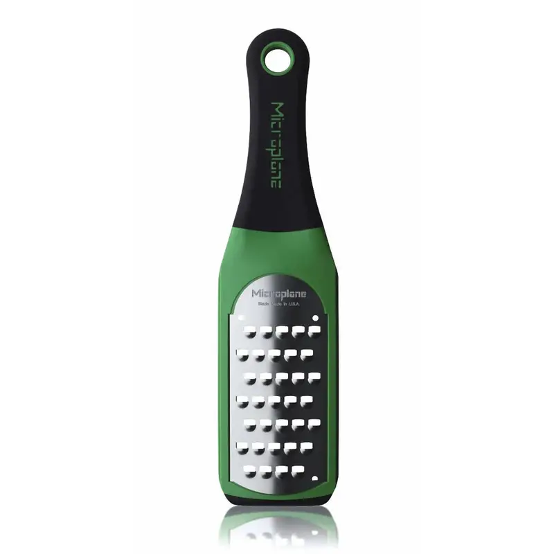 Microplane Artisan Extra-Coarse Grater In Green – Handheld Ergonomic Grater 1