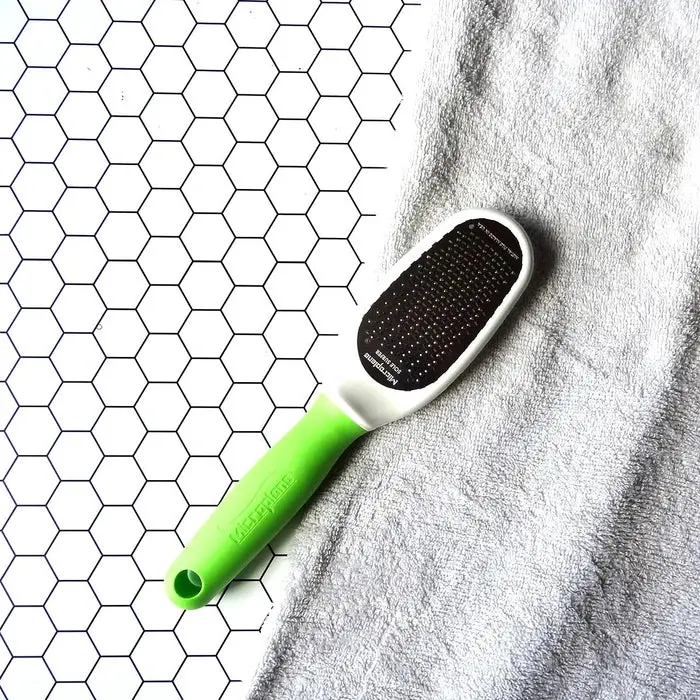 Microplane Sole Surfer Foot File – Green Comfort-Grip Model 1