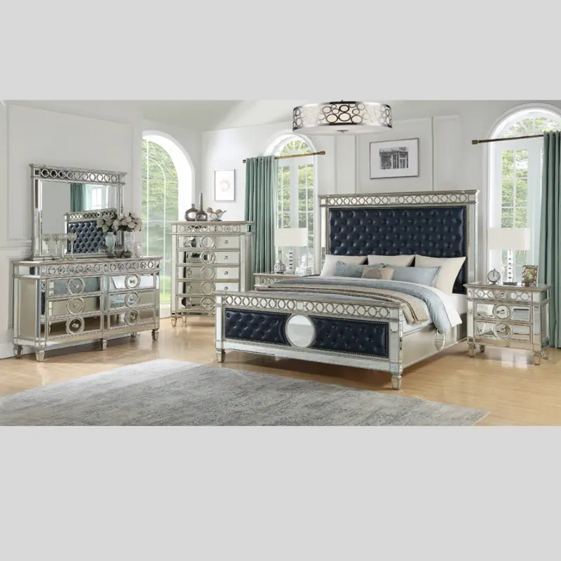 Mirrored Tufted Luxury Bedroom Ensemble 1