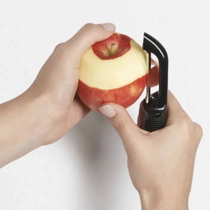 Oxo Swivel Peeler With Vertical Grip Design 1