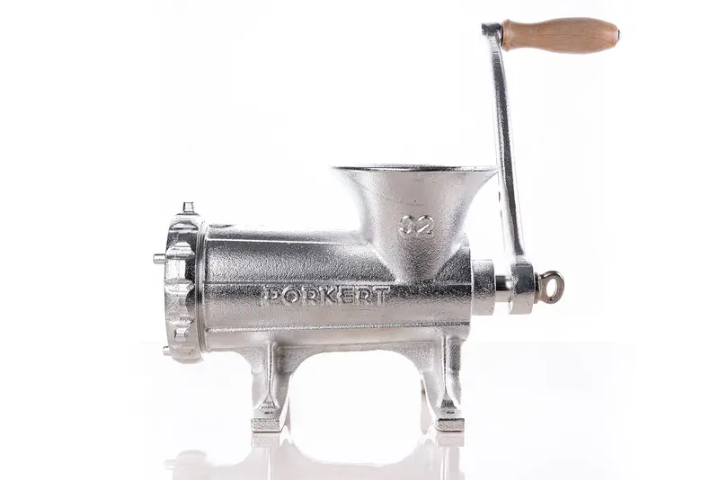 Porkert #32 Professional-Grade Hand Meat Grinder – Large-Capacity Crank Model 1