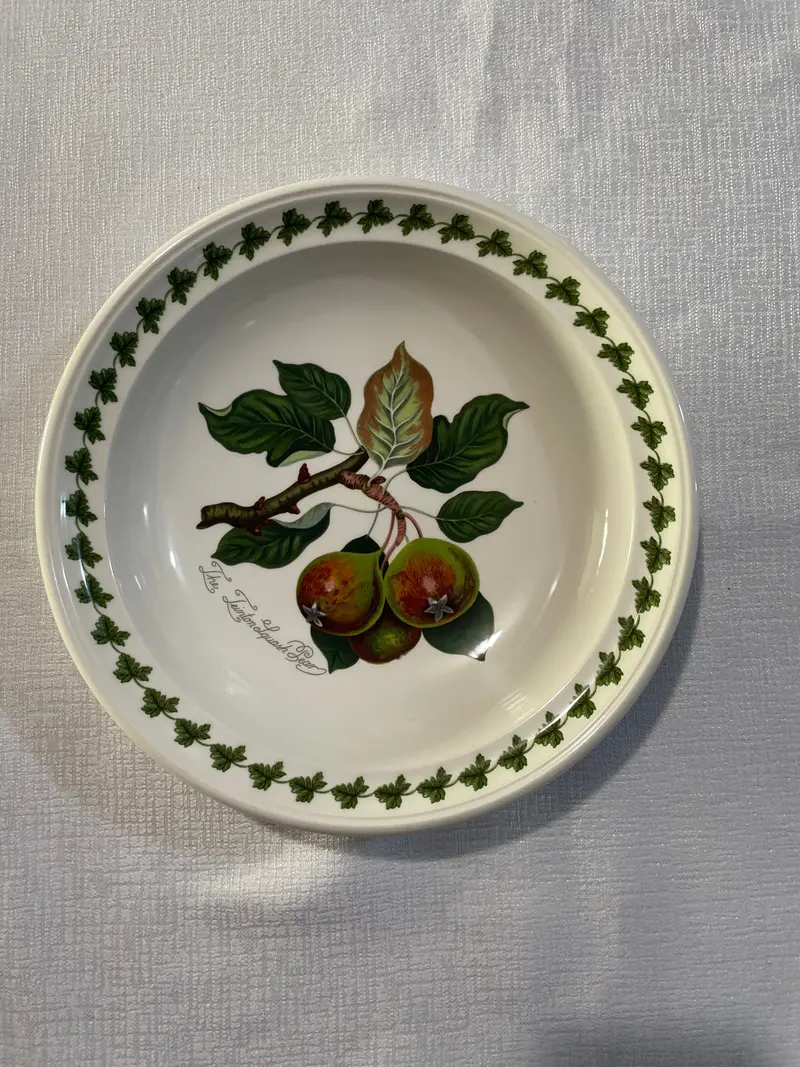 Portmeirion Pomona Soup Plate – Pear-Embellished Ceramic Design 1