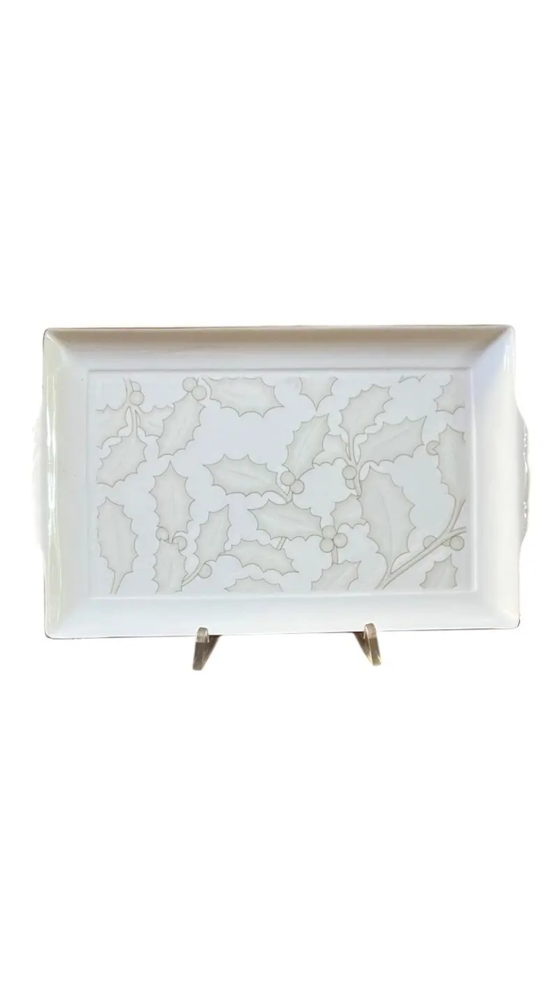 Richard Ginori Holly-Embellished Porcelain Serving Tray With Platinum Trim 1