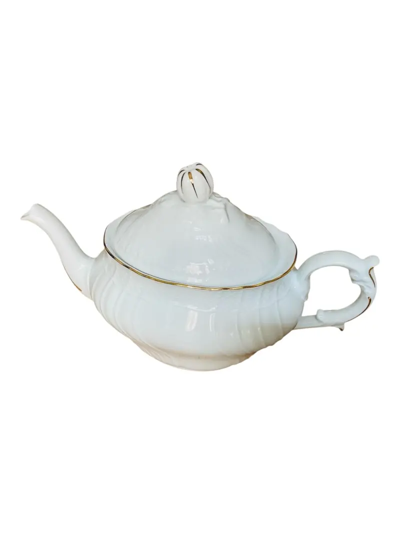 Richard Ginori Vintage-Style Porcelain Teapot With Gold Accents 1