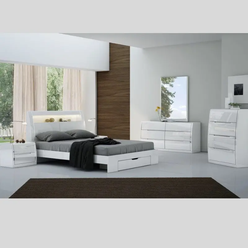 White Lacquered Storage Bed Set With Clean Lines 1