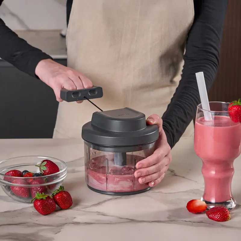 Zyliss Easy-Pull Manual Food Processor 1