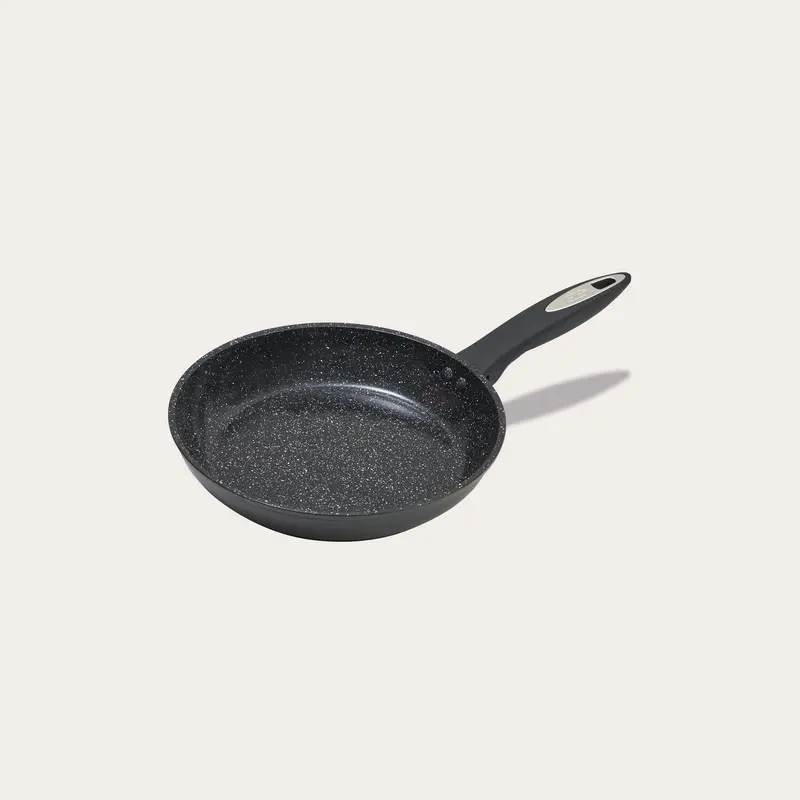 Zyliss Ultimate 9.5-Inch Ceramic Fry Pan 1